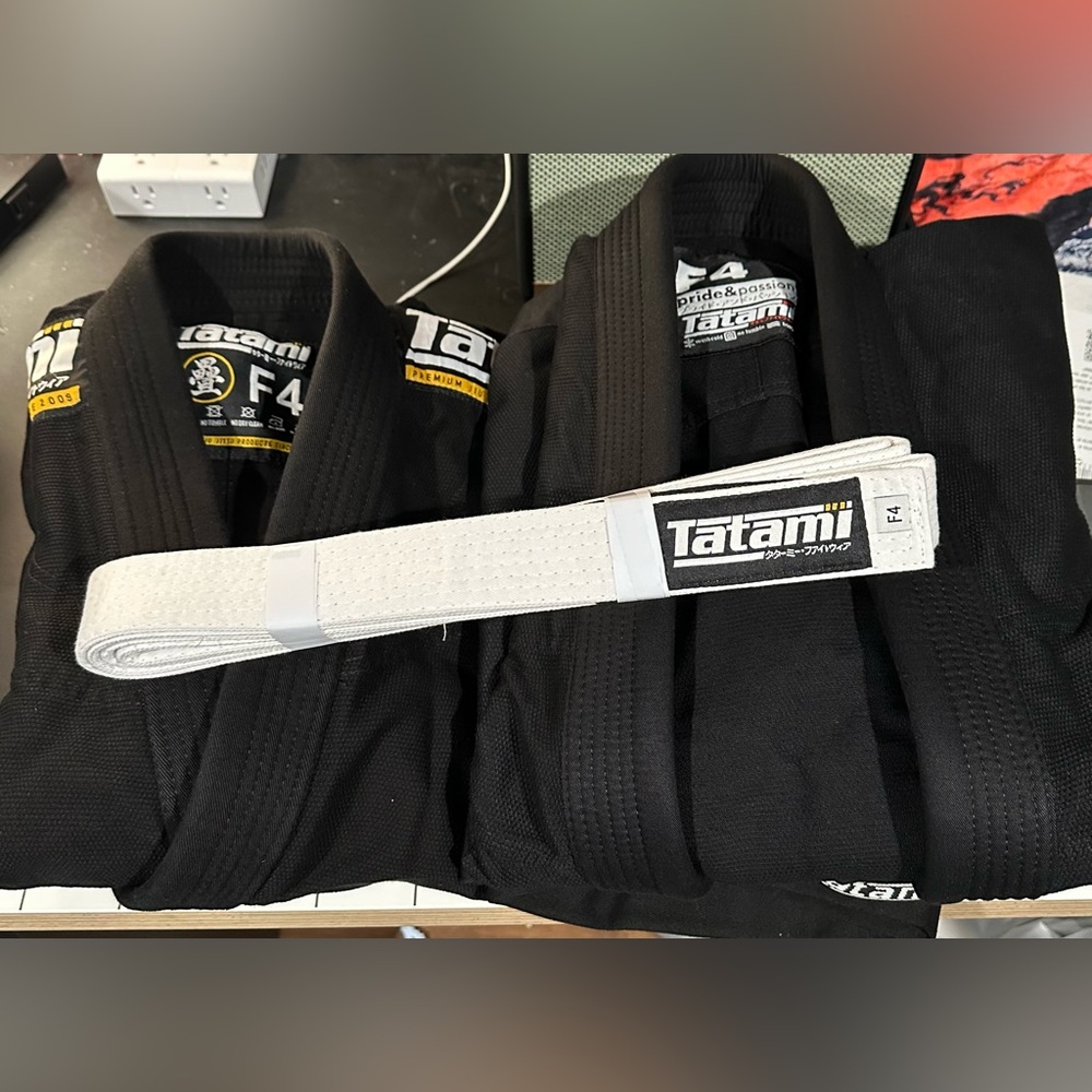 2 Gi’s Worn ONCE Tatami Fightwear Women’s BJJ Gi’s. Washed and comes w/new belt